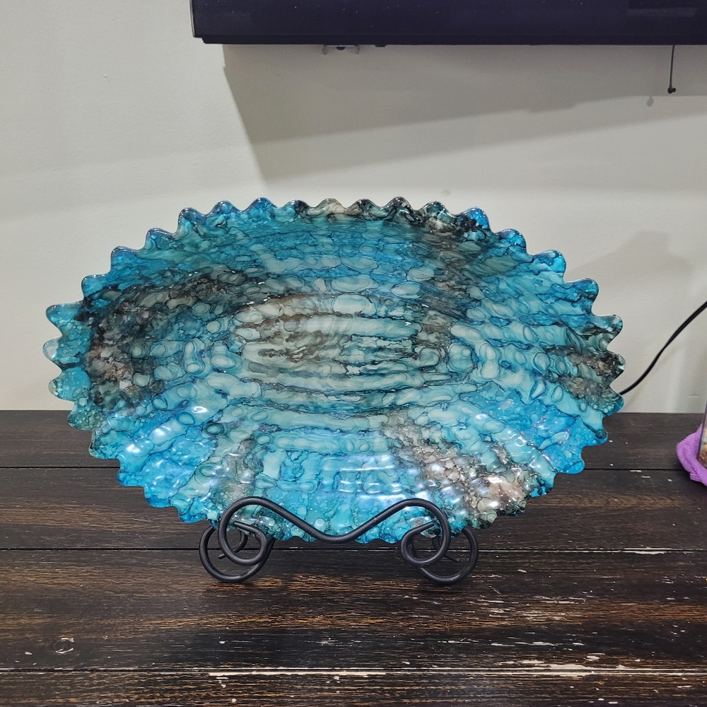 Plate home decor with stand